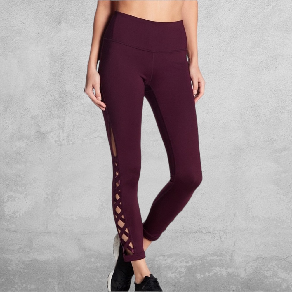 Nordstrom Z by Zella Tie Game Midi Leggings